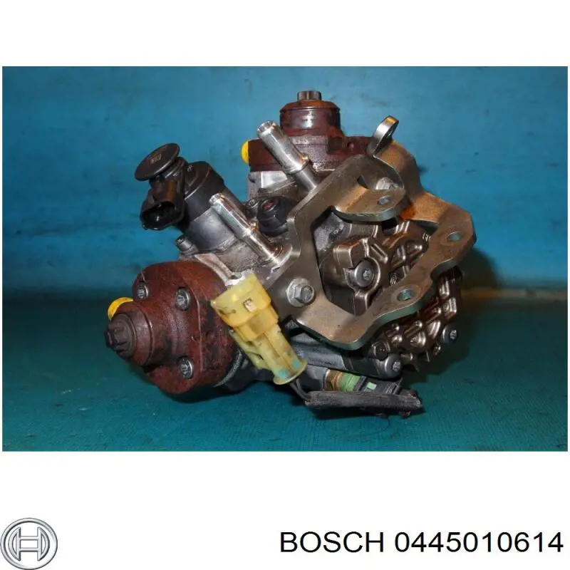 0445010614 Bosch Насос топливный высокого давления (ТНВД)