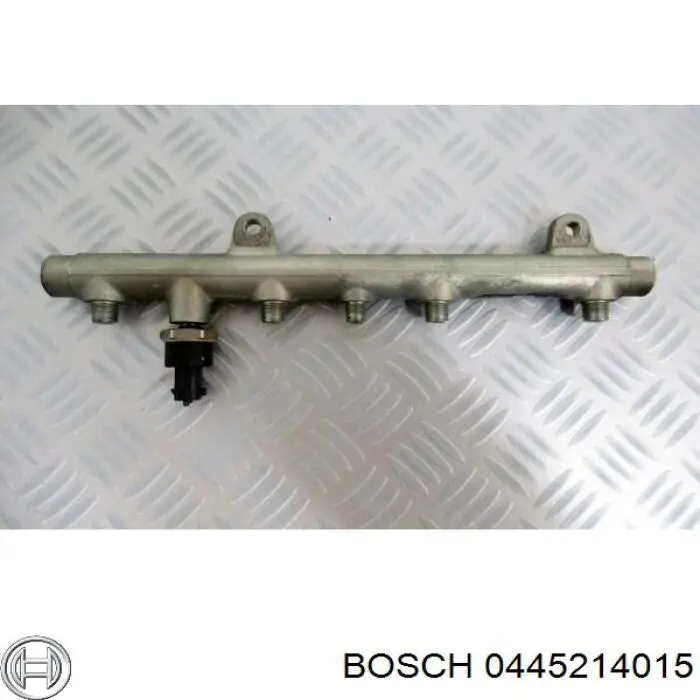 0445214015 Bosch Распределитель топлива (рампа)