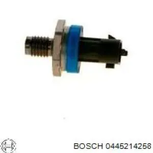 Рампа форсунок системы впрыска топлива Bosch 0445214258