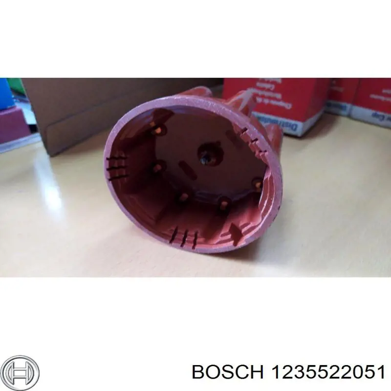 1235522051 Bosch Крышка распределителя зажигания