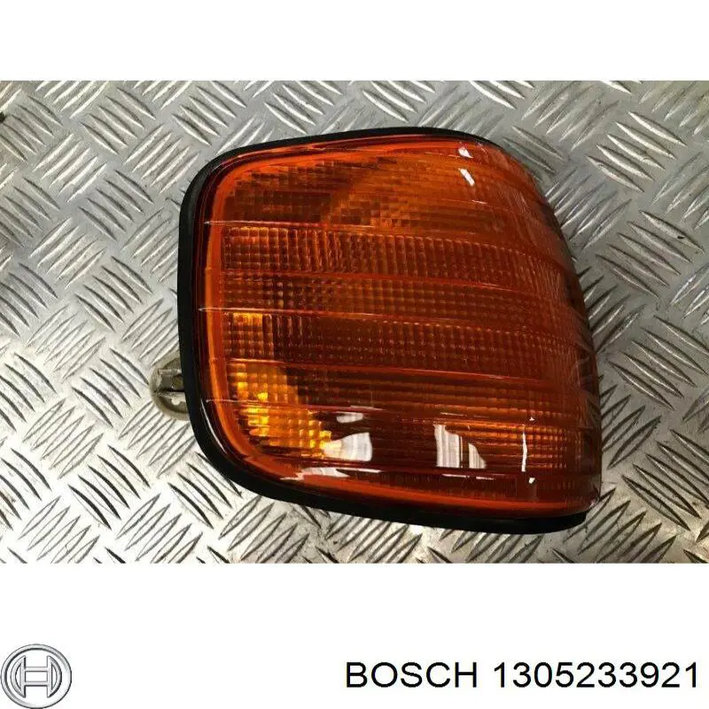 Указатель поворота правый Bosch 1305233921