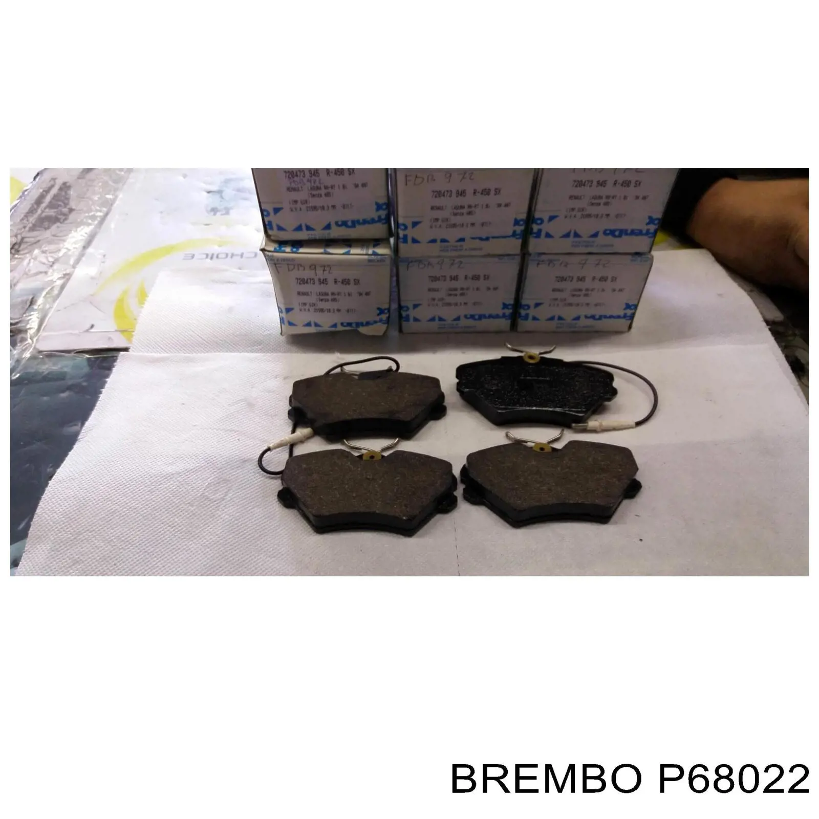 Передние тормозные колодки P68022 Brembo