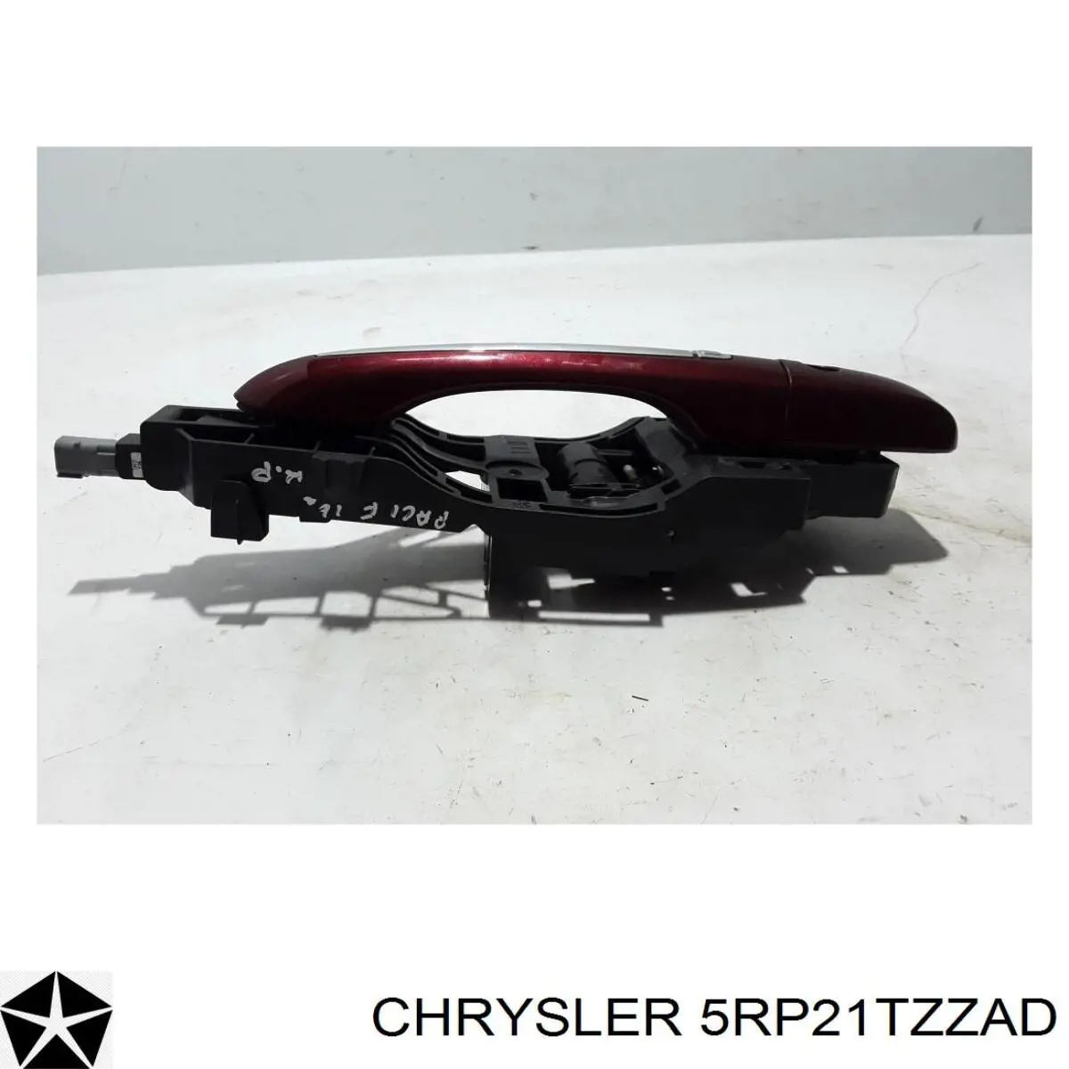 5RP21TZZAG Chrysler Накладка наружняя (молдинг) порога, левый