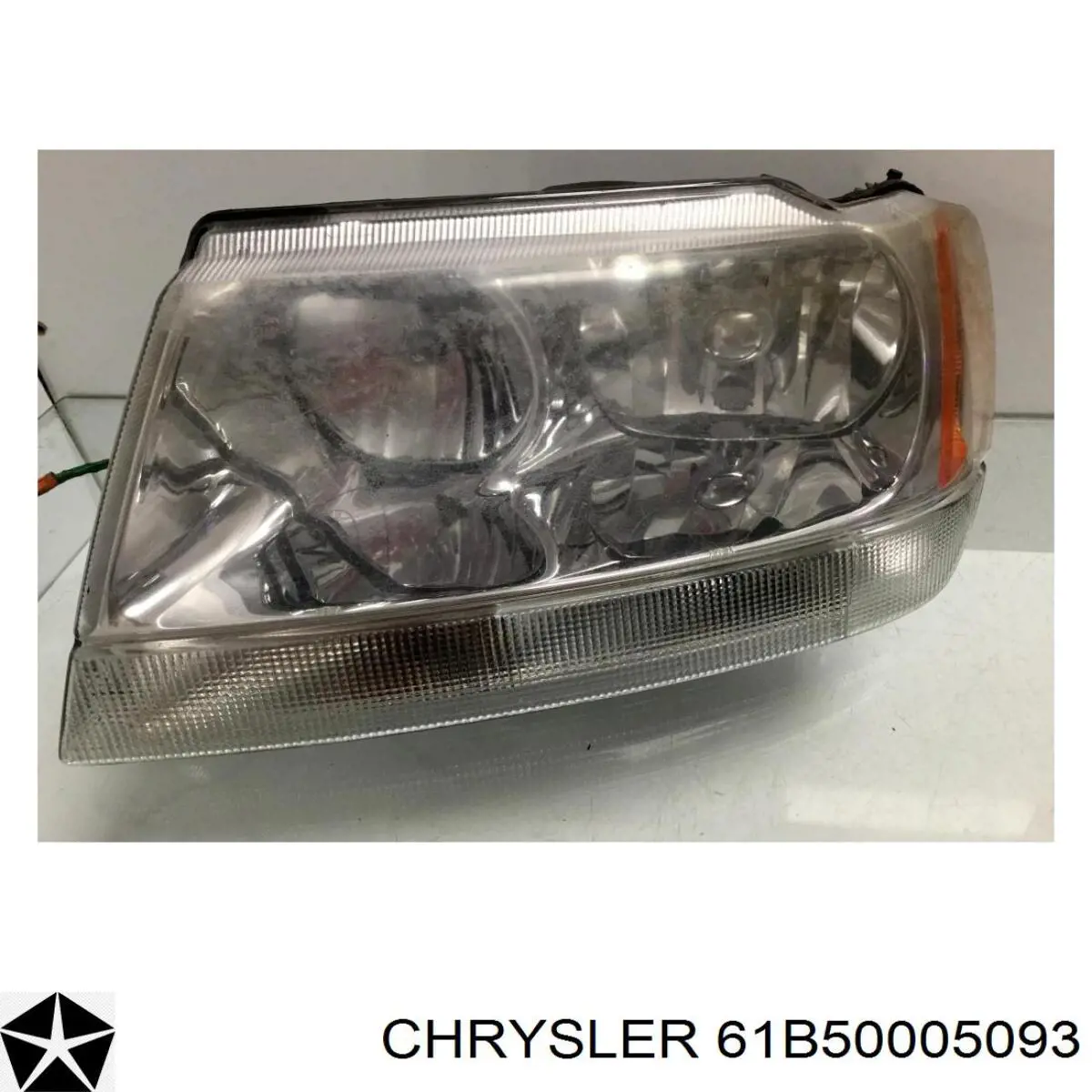 61B50005093 Chrysler Фара передняя правая