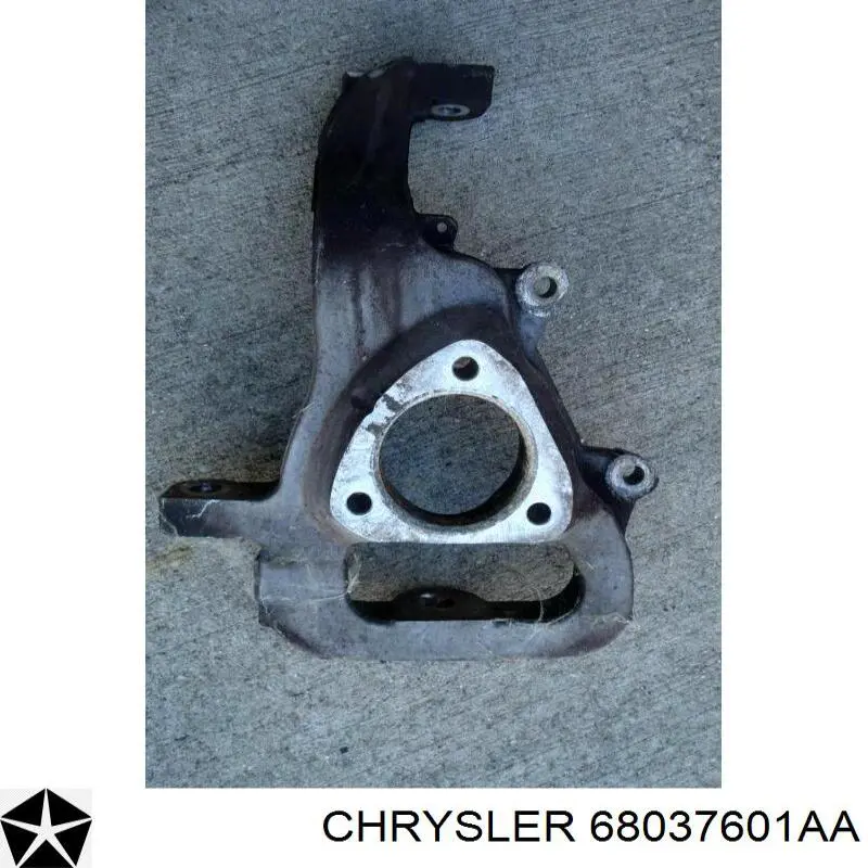 Купить 68037601AA Chrysler Цапфа поворотная левая