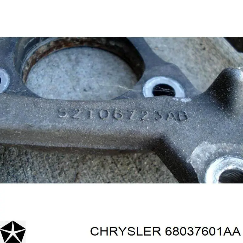68037601AA Chrysler Цапфа - поворотный кулак передний, левый