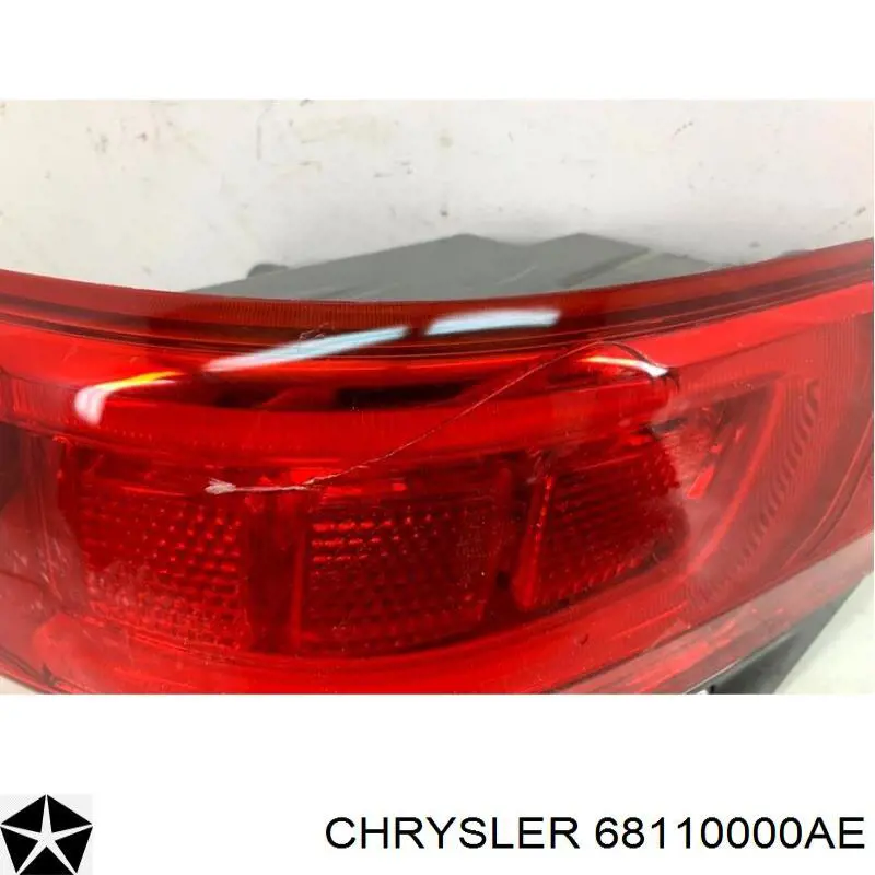 68110000AF Chrysler Задний правый внешний фонарь