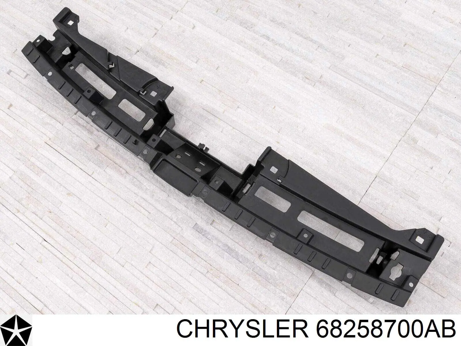 Кронштейн решетки радиатора Chrysler 68258700AB цена, от 27.87 USD