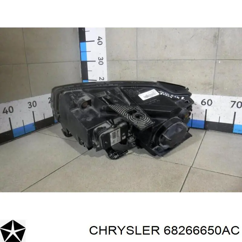 68266650AJ Chrysler Фара передняя правая