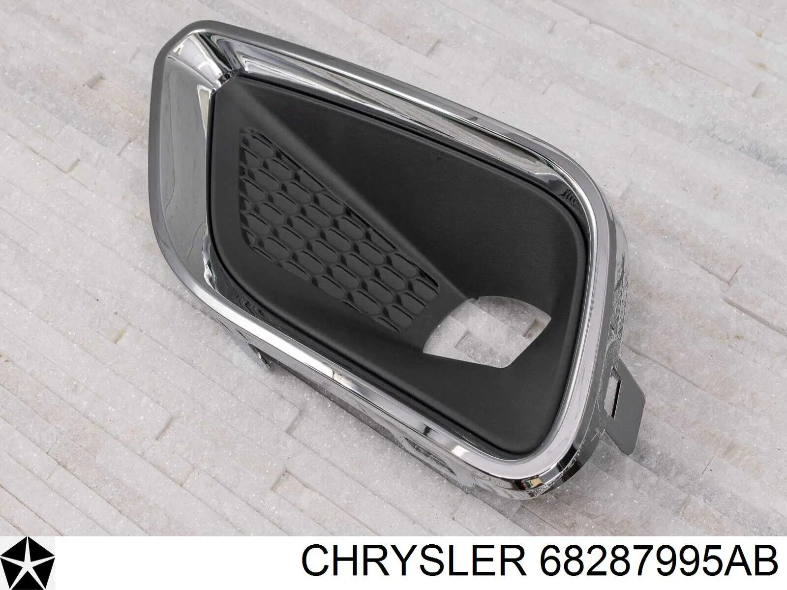 Заглушка ПТФ бампера переднего левая Chrysler 68287995AB цена, от 22.04 USD