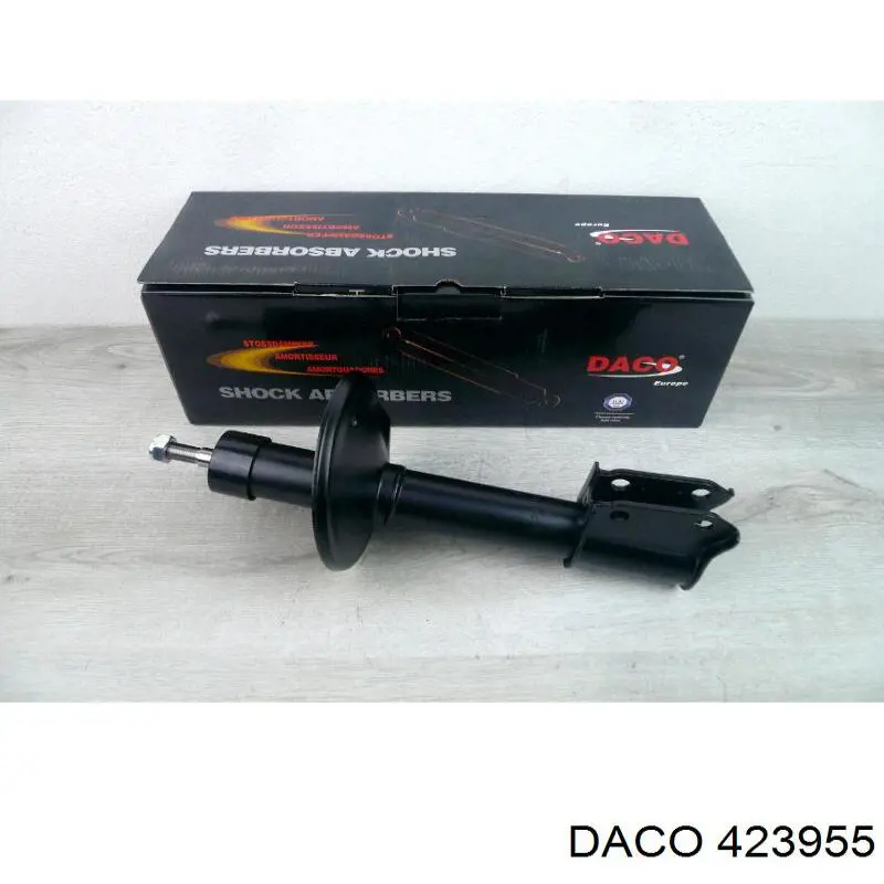 Амортизатор передний 423955 Daco