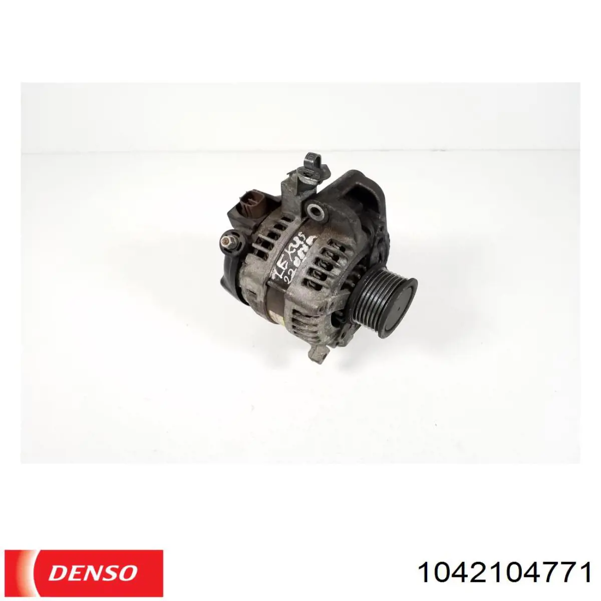 Генератор автомобиля Denso 1042104771