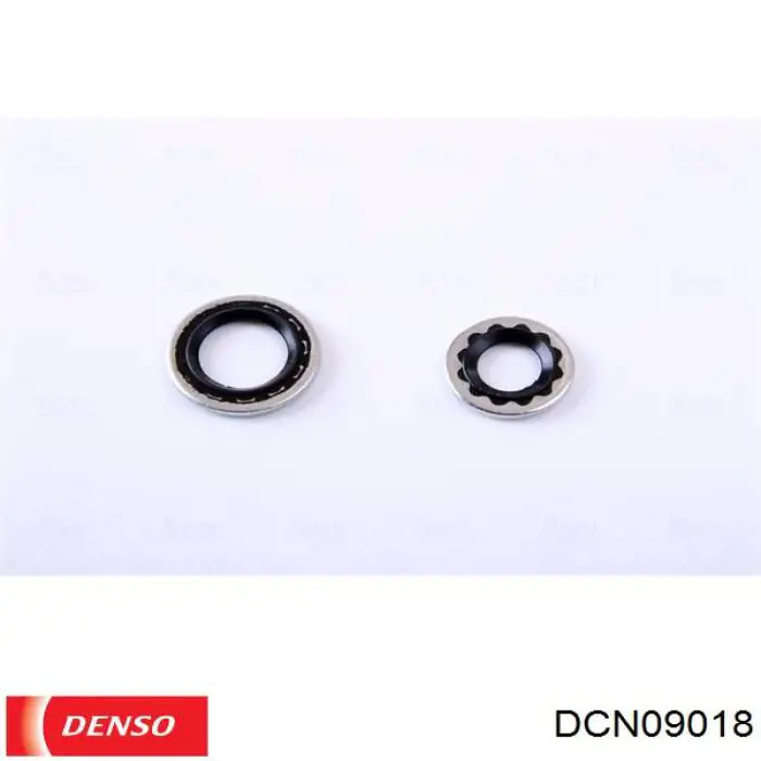 Радиатор кондиционера DCN09018 Denso
