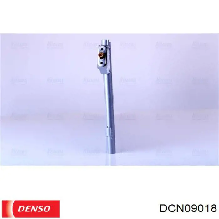 Радіатор кондиціонера DCN09018 Denso