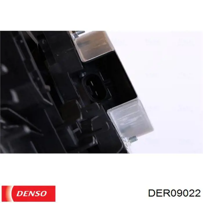 Диффузор вентилятора в сборе с мотором и крыльчаткой DER09022 Denso