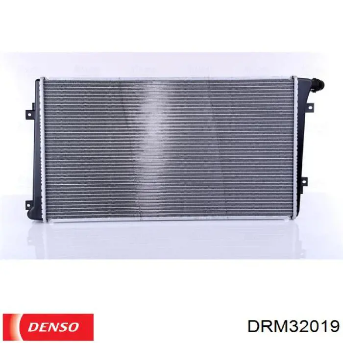 Радиатор охлаждения двигателя Denso DRM32019 цена, от 89.95 USD