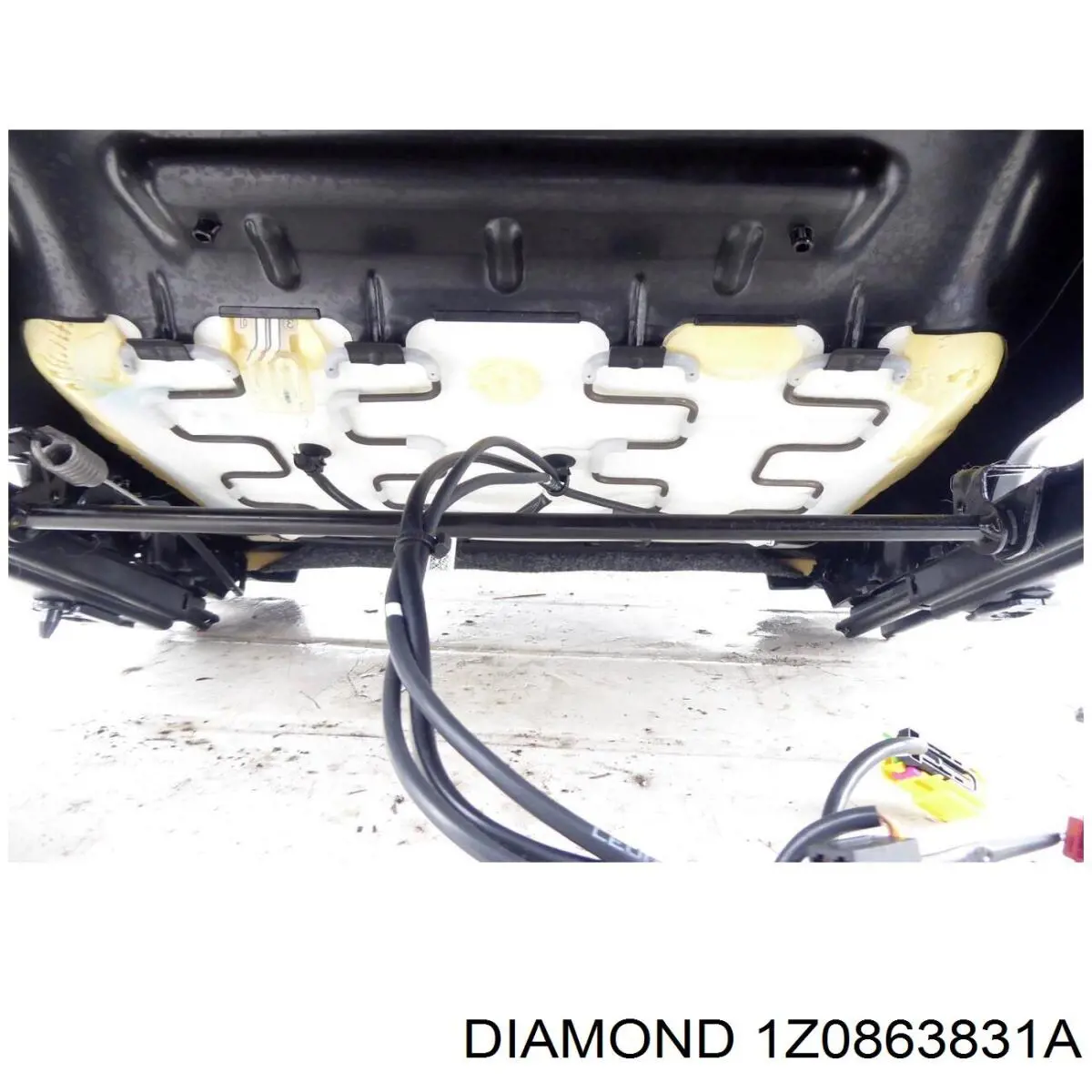 Обшивка капота Diamond/DPA 1Z0863831A цена, от 27.63 USD