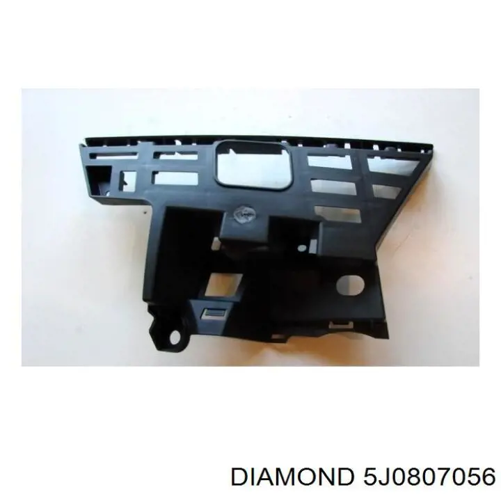 Купить 88071640802 Diamond/DPA Кронштейн бампера переднего правый