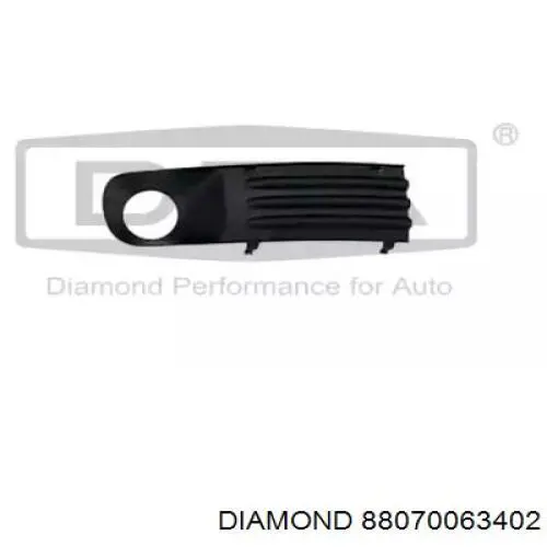 88070063402 Diamond/DPA tampão (grelha das luzes de nevoeiro do pára-choque dianteiro direito)