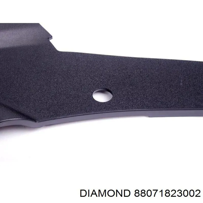 Накладка передней панели (суппорта радиатора) верхняя Diamond/DPA 88071823002