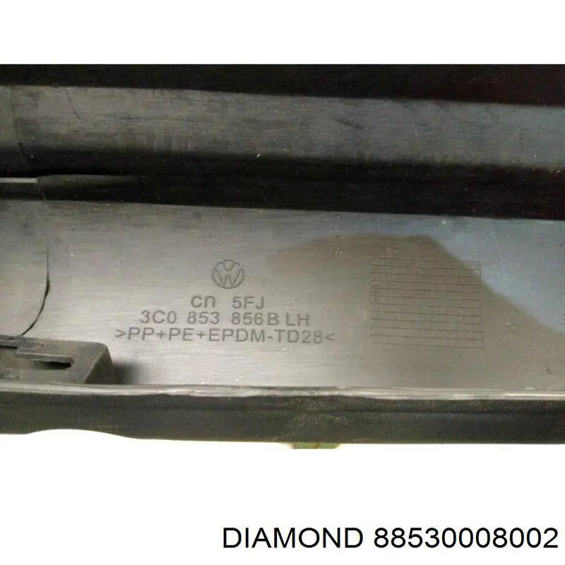 Накладка (молдинг) порога наружная правая Diamond/DPA 88530008002