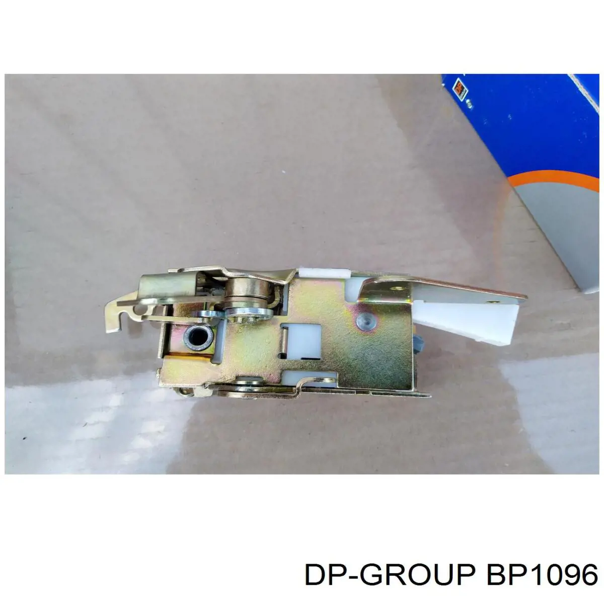 Замок двери задней правой распашной BP1096 DP Group