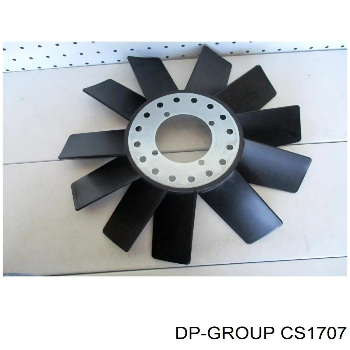 Вентилятор (крыльчатка) радиатора охлаждения DP GROUP CS1707