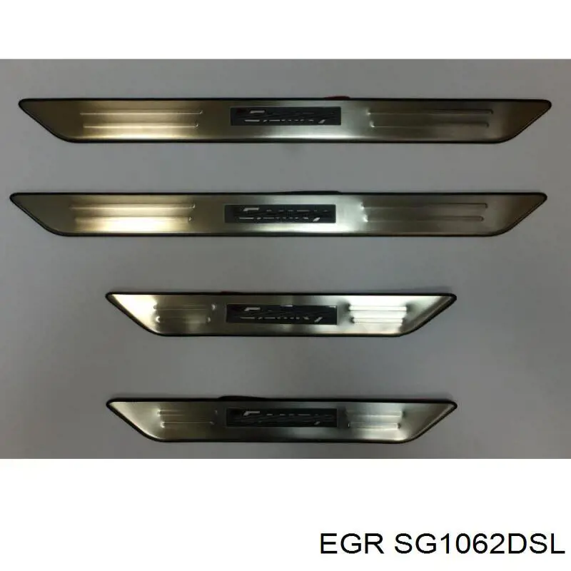 Купить Дефлектор капота Тойота Камри VII V50