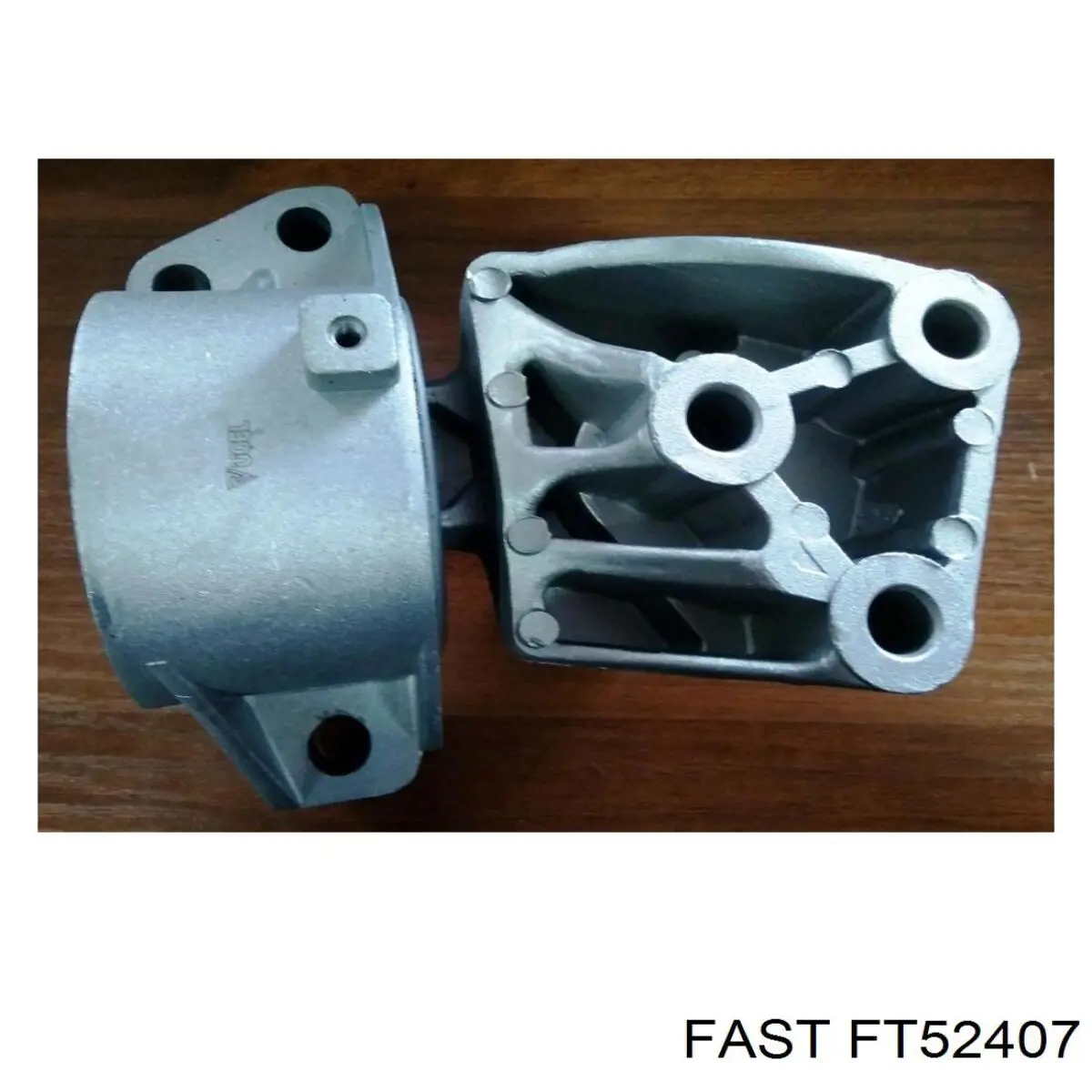 FT52407 Fast coxim (suporte direito de motor)