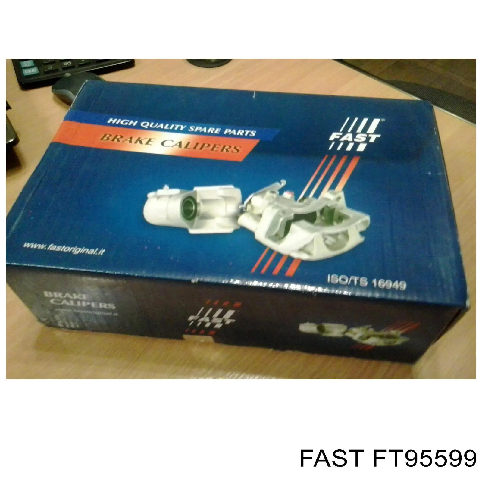 Ролик двери боковой (сдвижной) правый верхний Fast FT95599 цена, от 11.68 USD