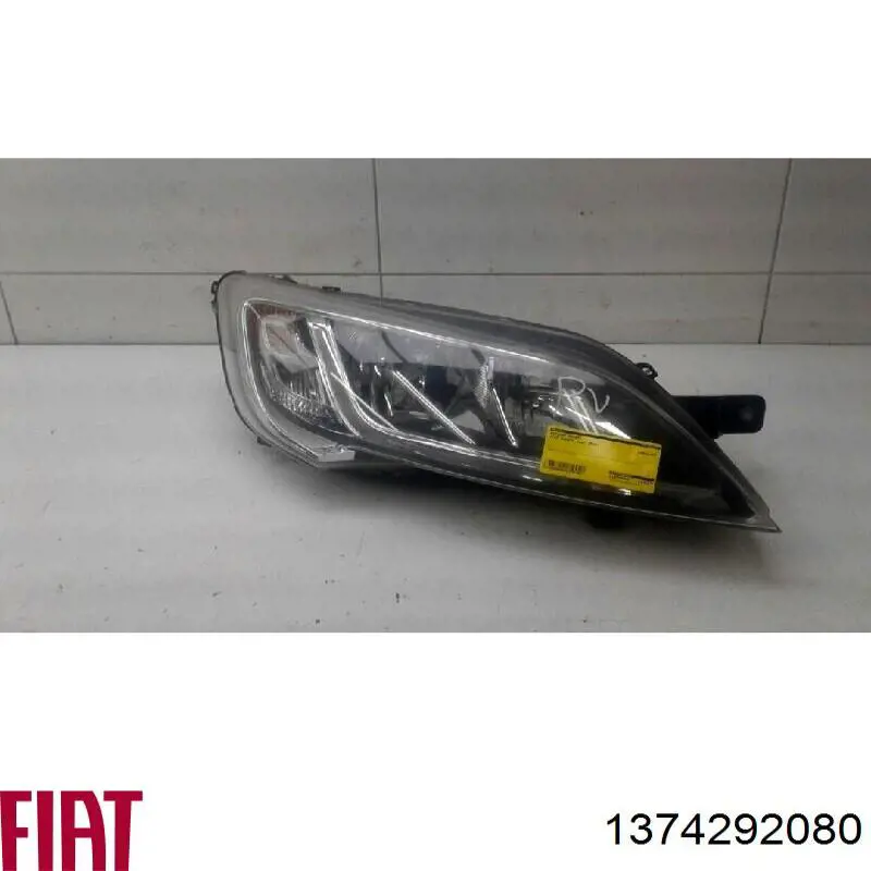 Фара правая GP VF067