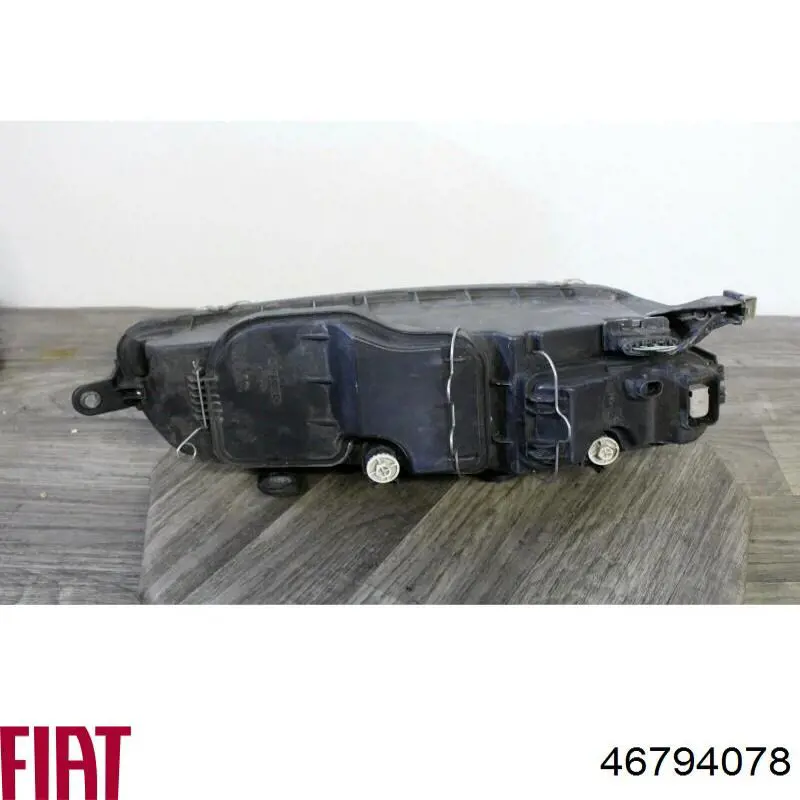 Фонарь задний левый 46794078 Fiat/Alfa/Lancia