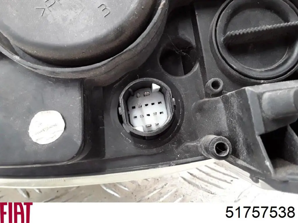 Купить 51757538 Fiat/Alfa/Lancia Фара левая передняя