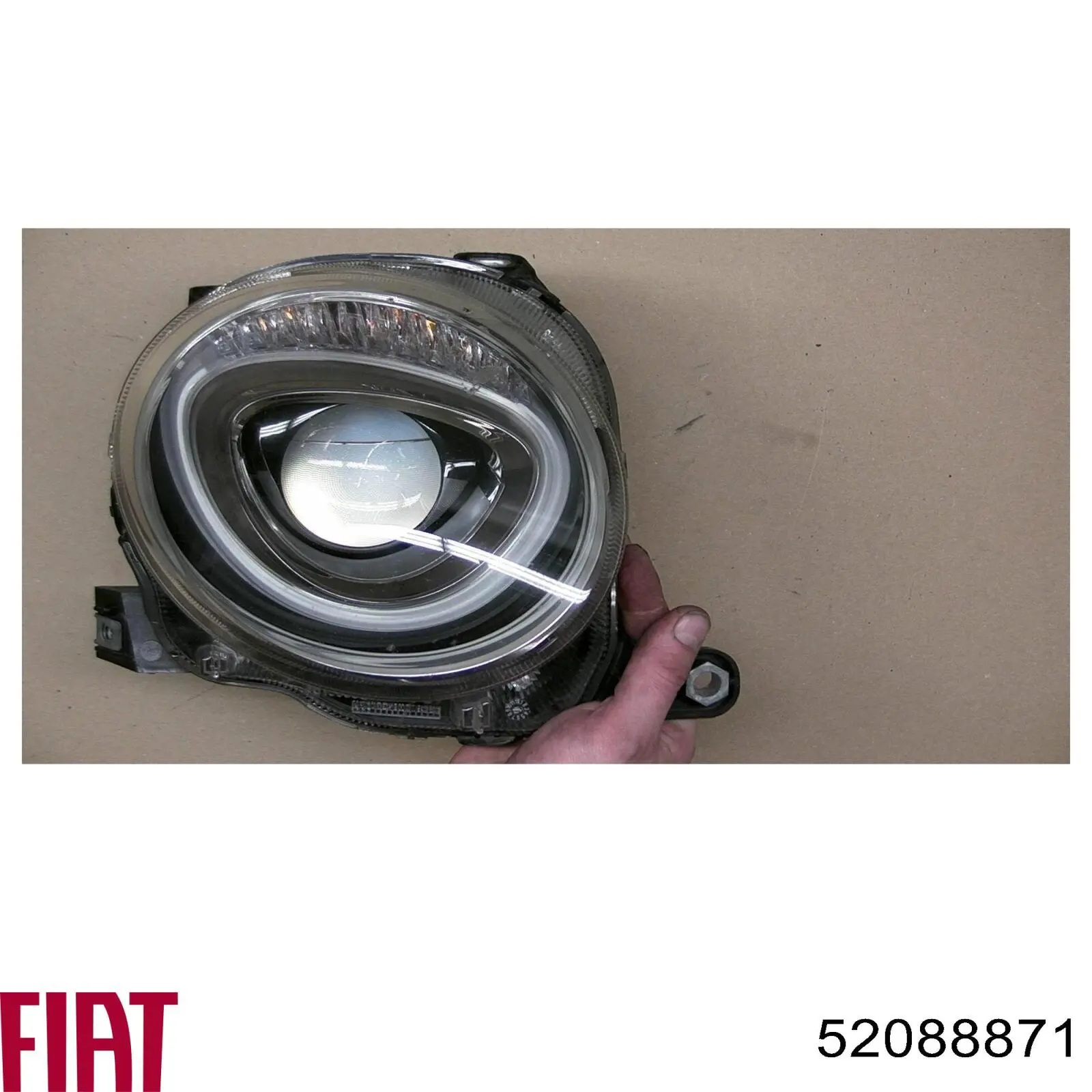 Правая фара 712000815332 Magneti Marelli