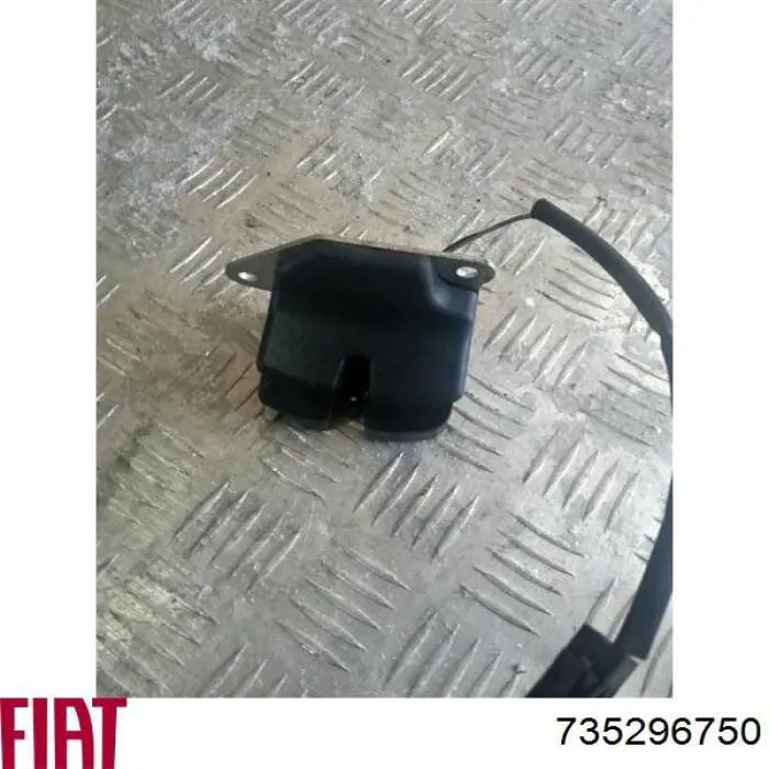 Замок пятой двери на Fiat Albea  172
