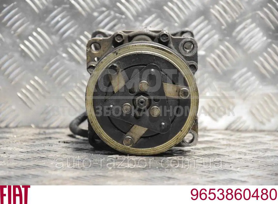 Компрессор кондиционера 71789736 Fiat/Alfa/Lancia