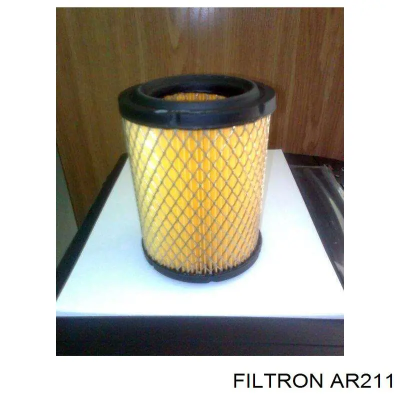 Воздушный фильтр AR211 Filtron