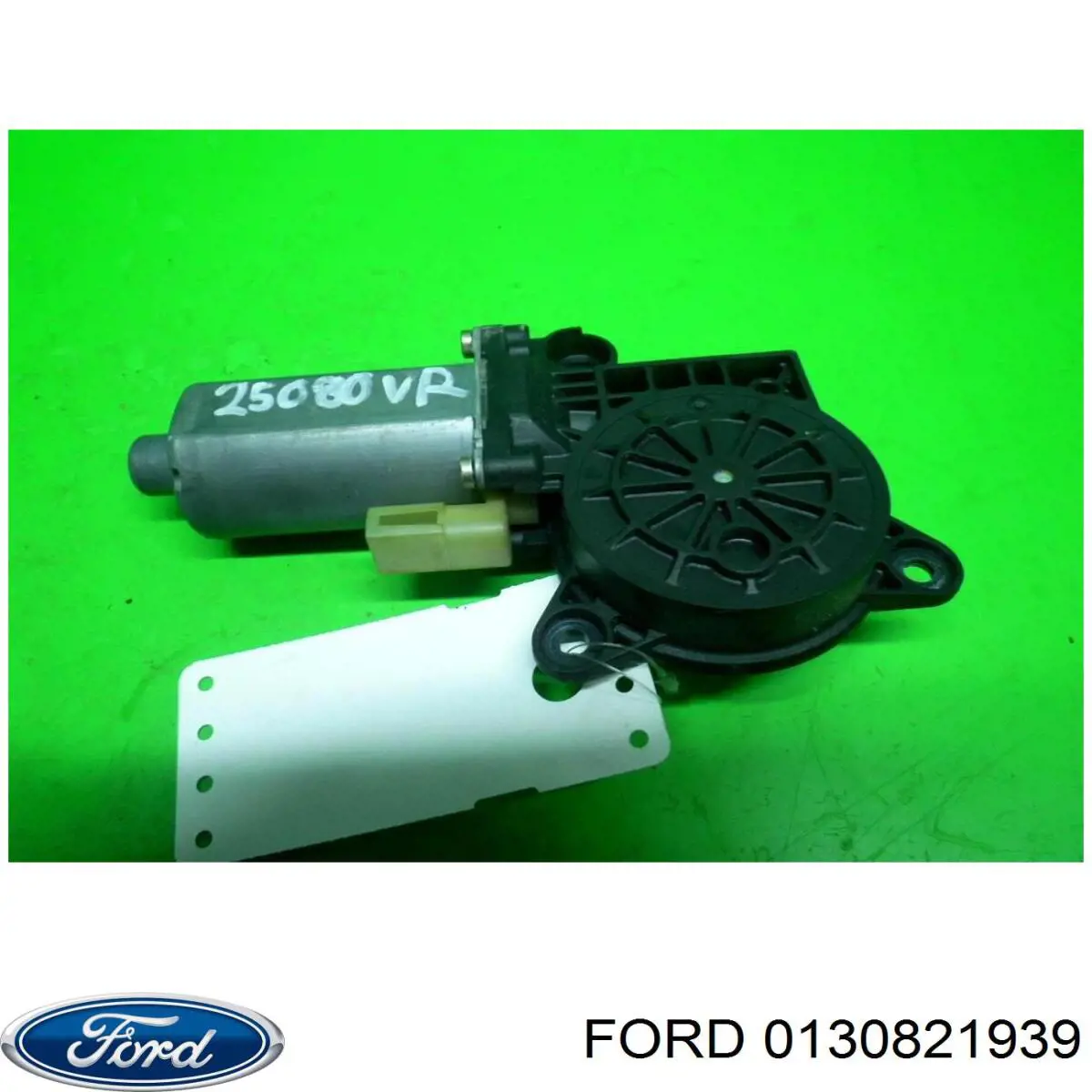 Мотор стеклоподъемника двери передней правой 0130821939 Bosch