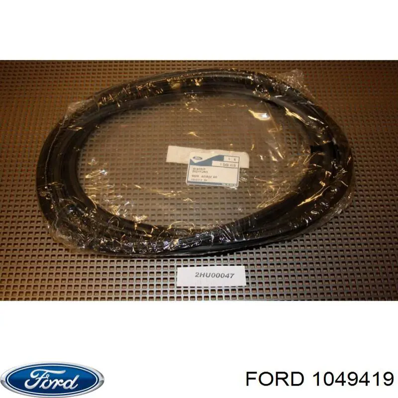 Уплотнитель лобового стекла на Ford Fiesta COURIER 