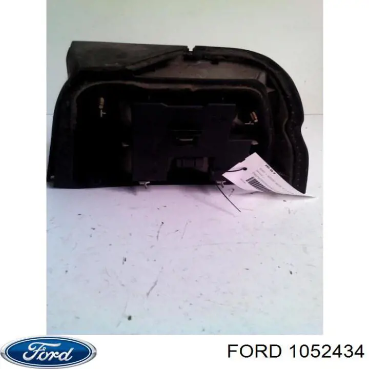 Фонарь задний левый Ford 1052434