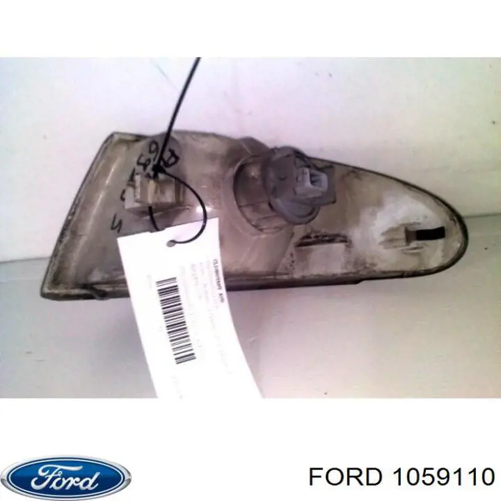  Поворотник правый Ford Mondeo 1