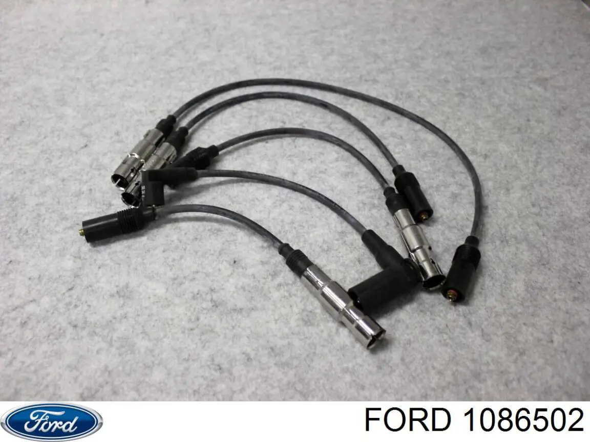 1086502 Ford диффузор радиатора охлаждения