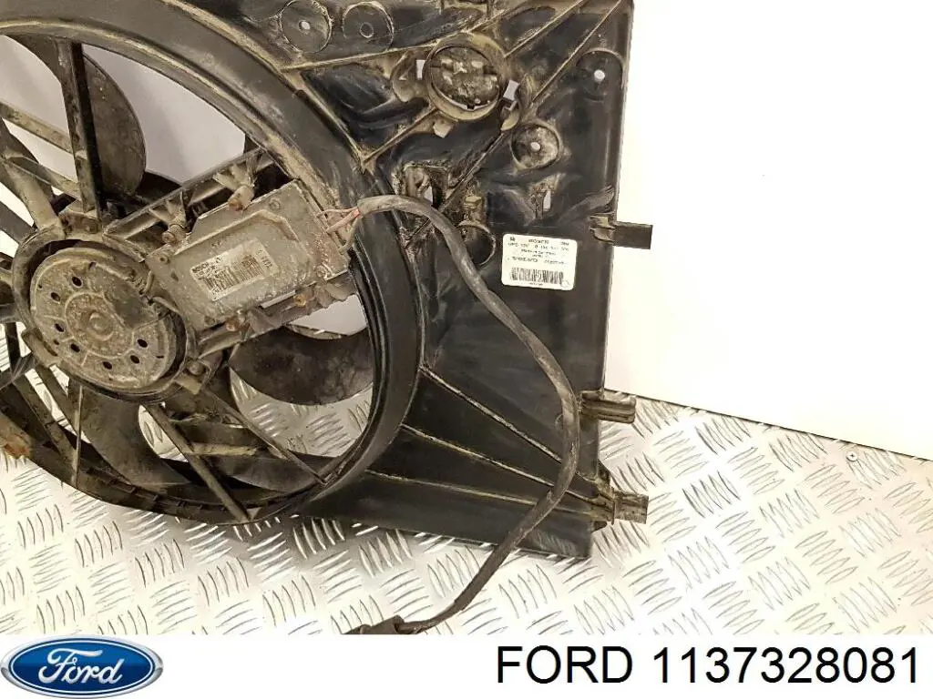 Купить 1137328081 Ford Диффузор вентилятора в сборе с мотором и крыльчаткой