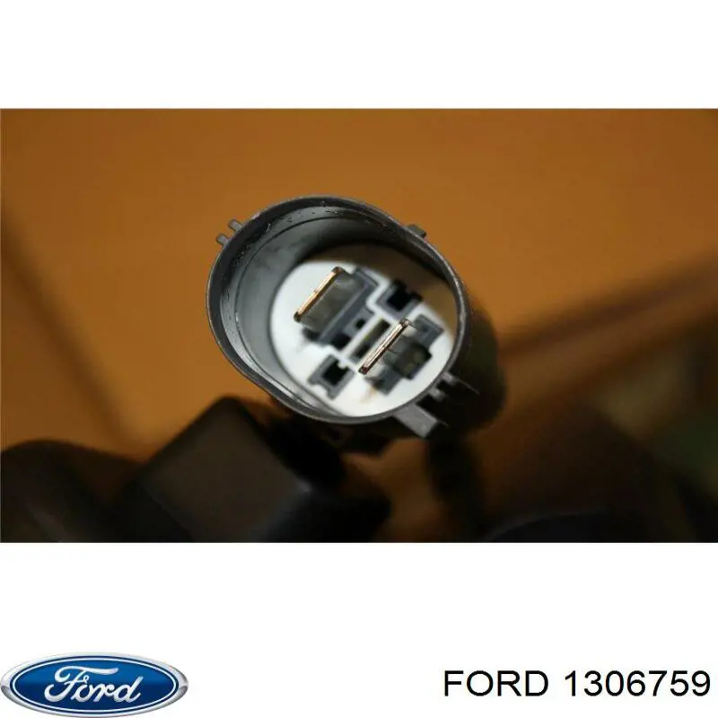 Диффузор радиатора охлаждения в сборе с мотором и крыльчаткой Ford 1306759 цена, от 75.22 USD