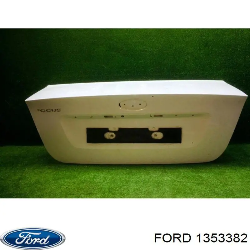 1353382 Ford крышка багажника