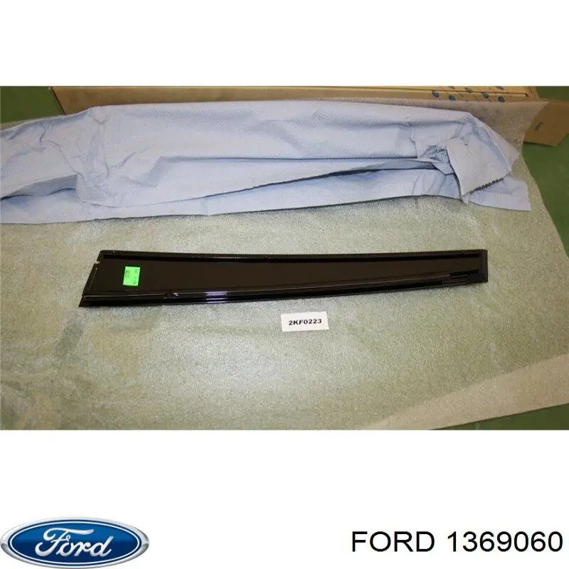 Накладка двери передней левой вертикальная Ford 1369060 цена, от 1.74 USD