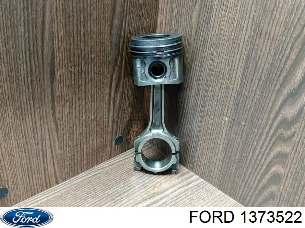 Поршень на 1 цилиндр 1373522 Ford