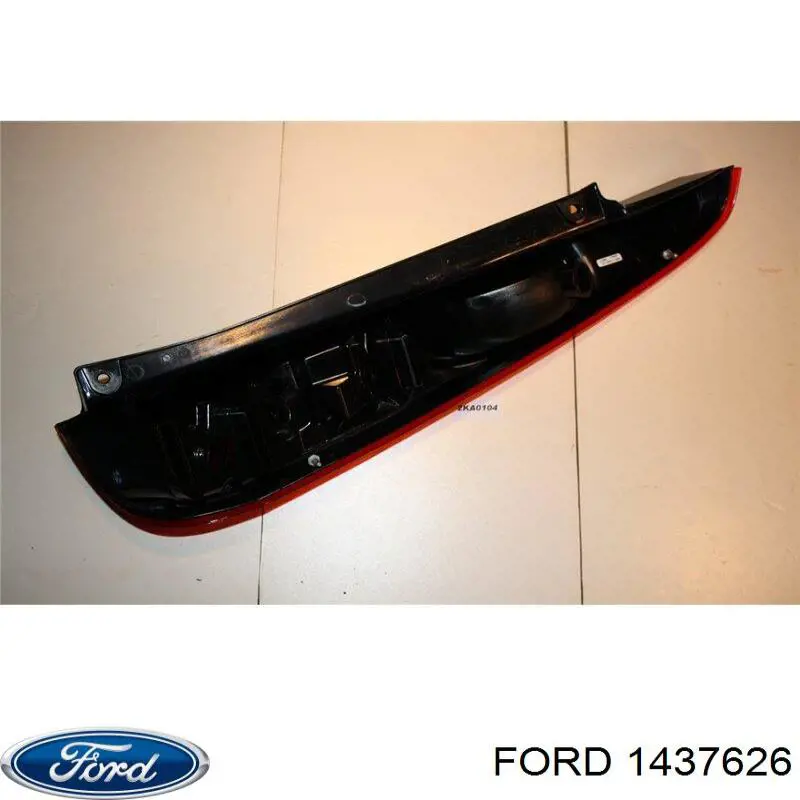 Задняя левая фара Ford 1437626 цена, от 59.54 USD