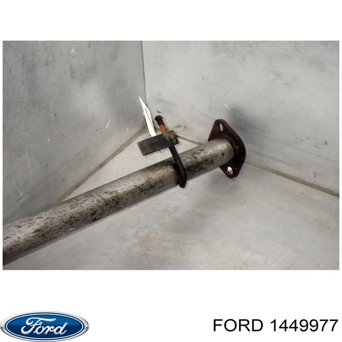 1368692 Ford Глушитель центральный