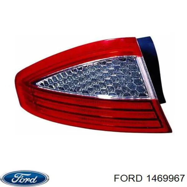 1469967 Ford фонарь задний правый внешний
